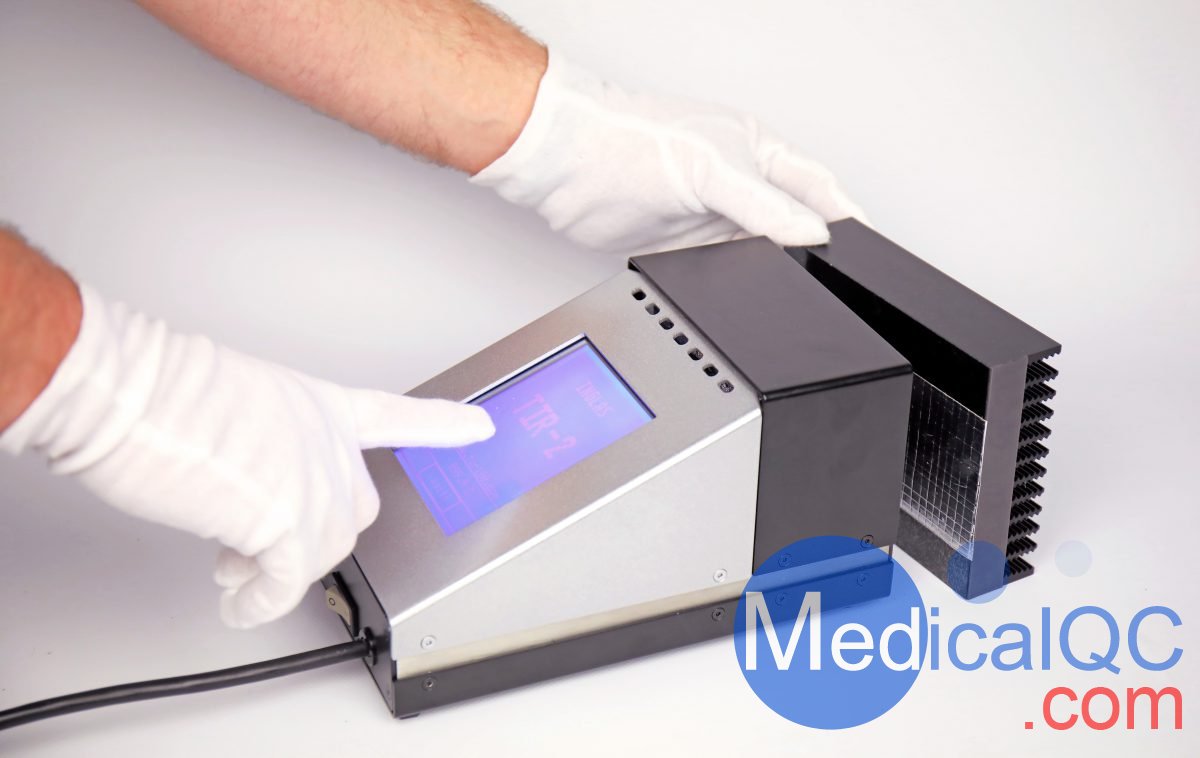 TIR100-2紅外熱發(fā)射率測(cè)定儀，TIR100-2熱輻射率儀